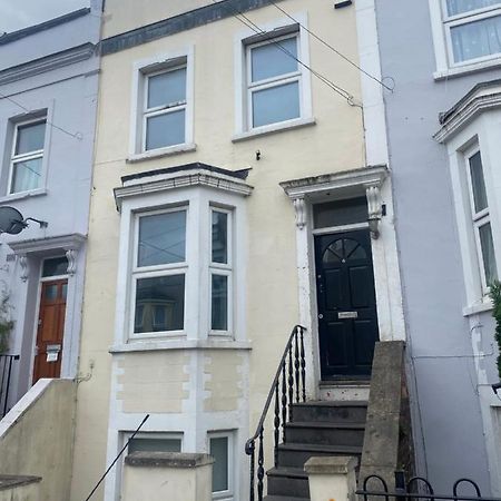 Spacious 4 Bedroom House Near Stokes Croft!! Central!!! Bristol Exterior foto