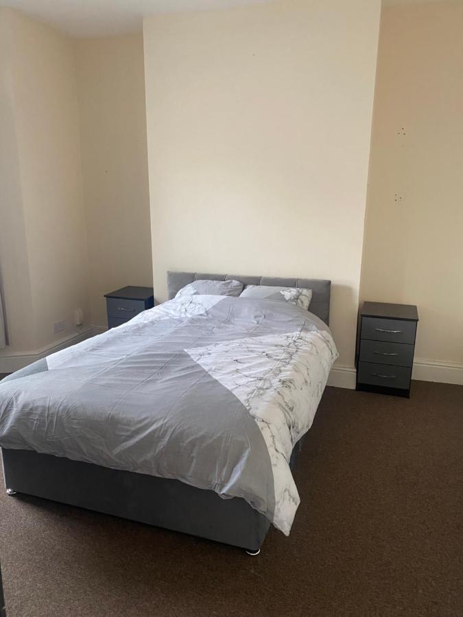 Spacious 4 Bedroom House Near Stokes Croft!! Central!!! Bristol Exterior foto