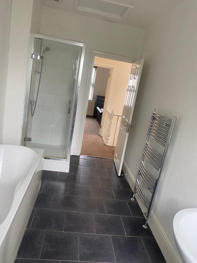 Spacious 4 Bedroom House Near Stokes Croft!! Central!!! Bristol Exterior foto