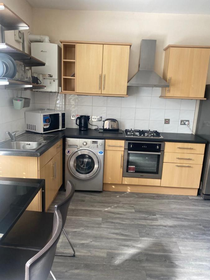 Spacious 4 Bedroom House Near Stokes Croft!! Central!!! Bristol Exterior foto