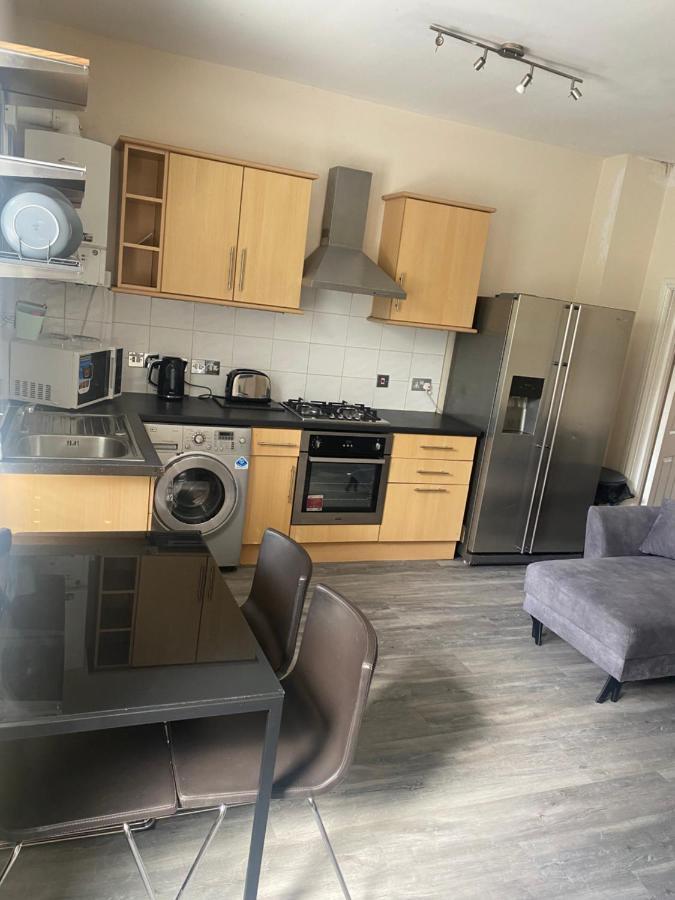 Spacious 4 Bedroom House Near Stokes Croft!! Central!!! Bristol Exterior foto